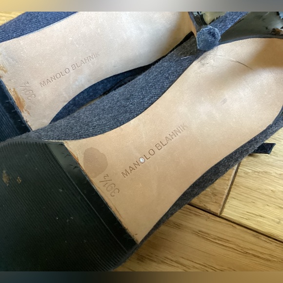 Manolo Blahnik Grey and black snake skin, cap toe studded heels - Picture 5 of 9